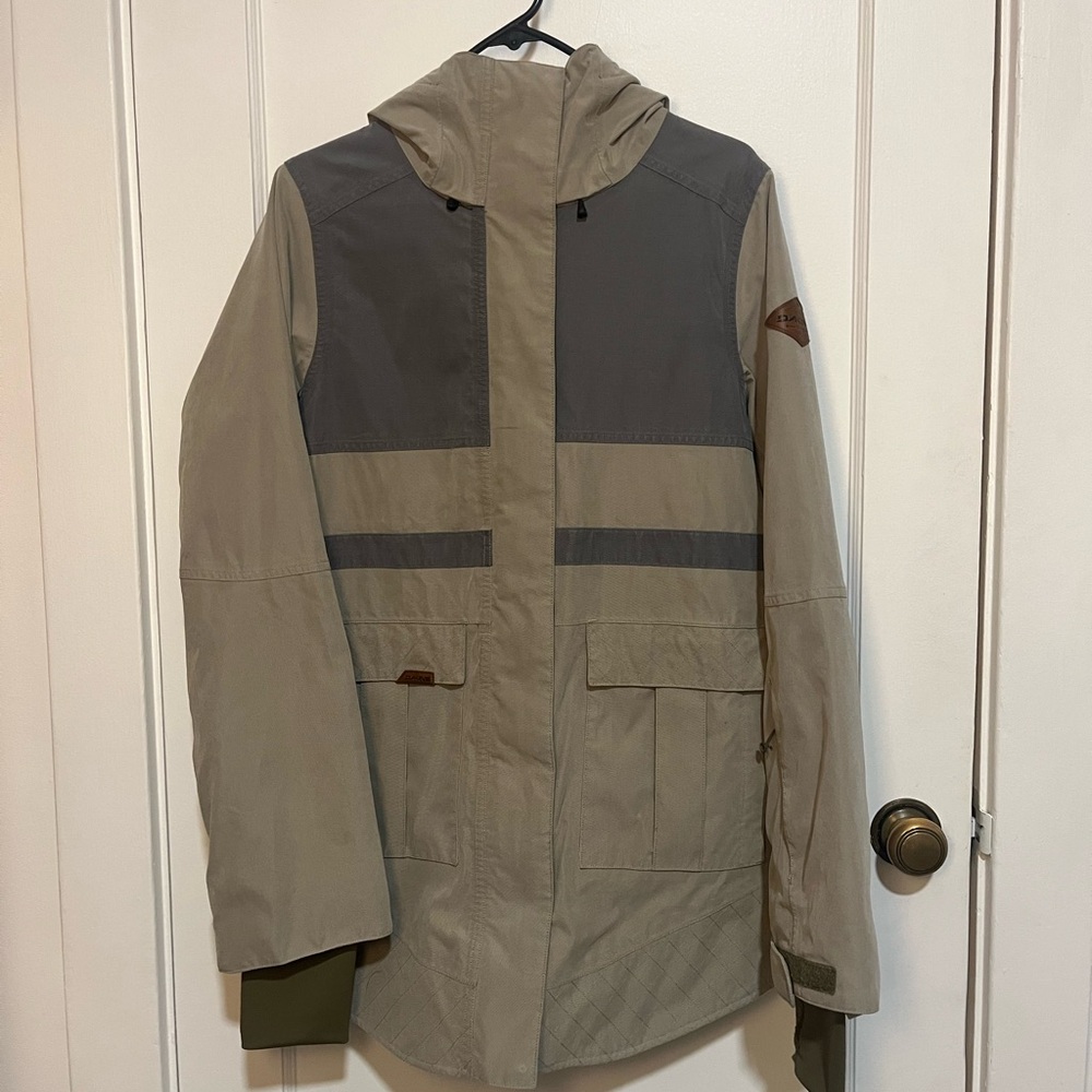 Women’s Dakine Brentwood II Snow Jacket size Large